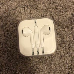 Apple ear buds